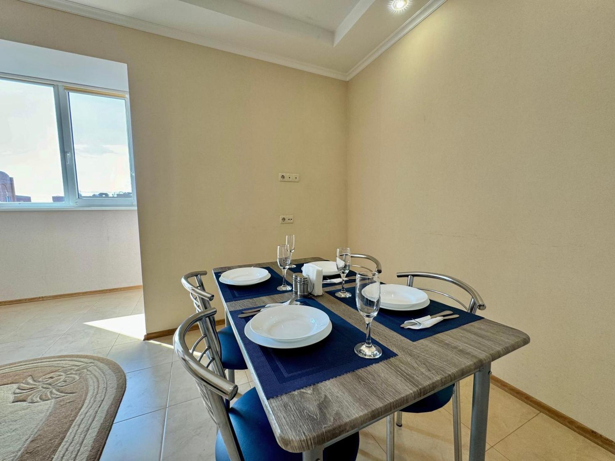 Apartpoltava Світлі Просторі Апартаменти 80М2 , 2-Окремі Кімнати, Новобудова Центр Чек Банківський Poltava Exterior foto