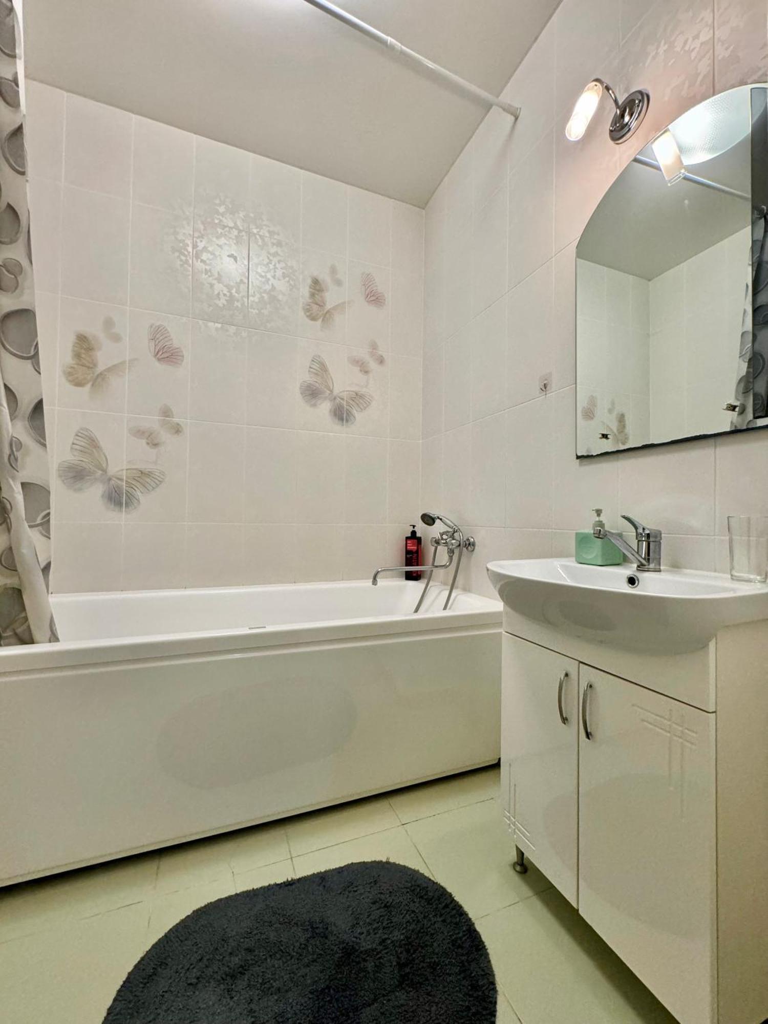 Apartpoltava Світлі Просторі Апартаменти 80М2 , 2-Окремі Кімнати, Новобудова Центр Чек Банківський Poltava Exterior foto