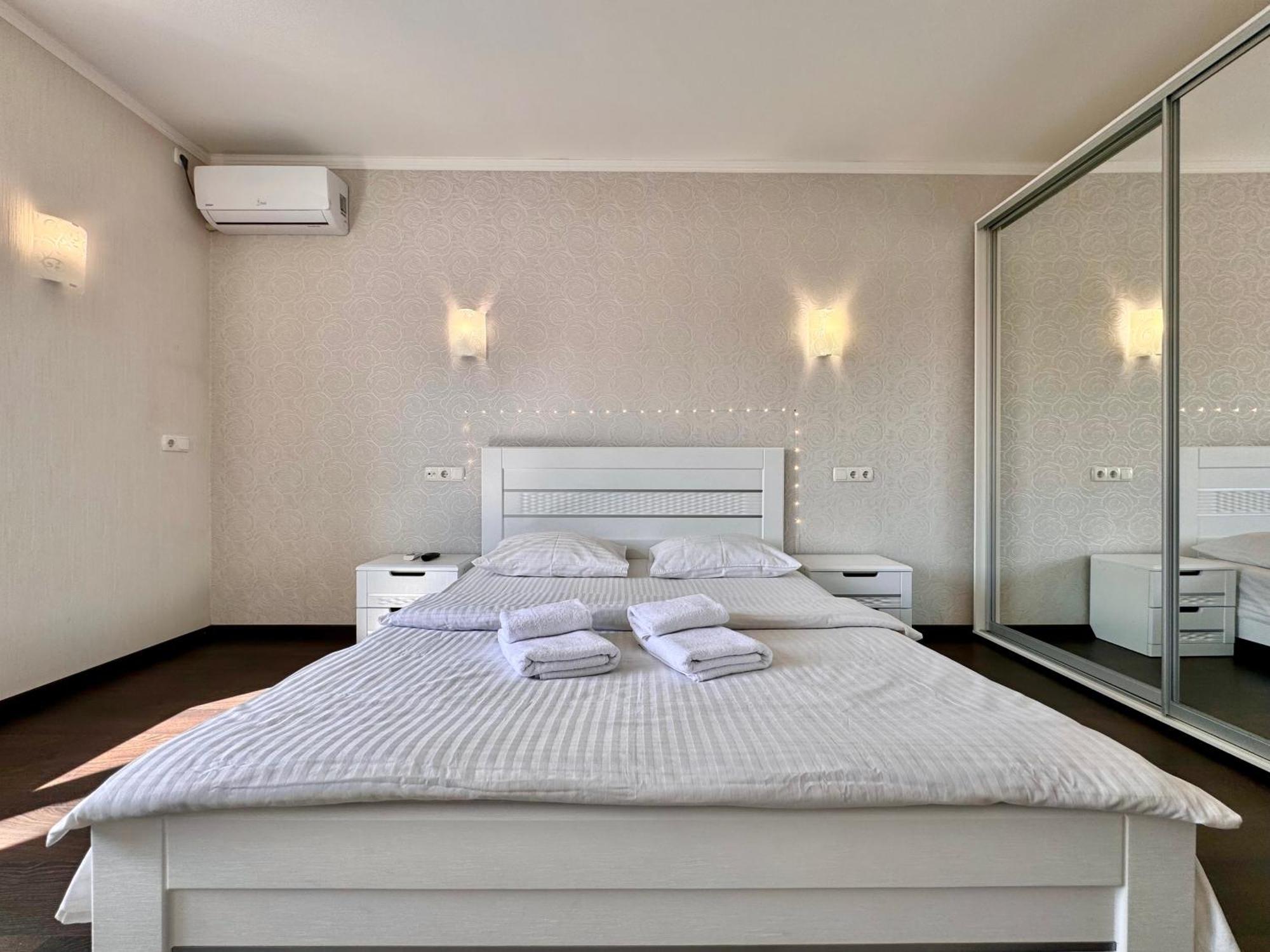 Apartpoltava Світлі Просторі Апартаменти 80М2 , 2-Окремі Кімнати, Новобудова Центр Чек Банківський Poltava Exterior foto